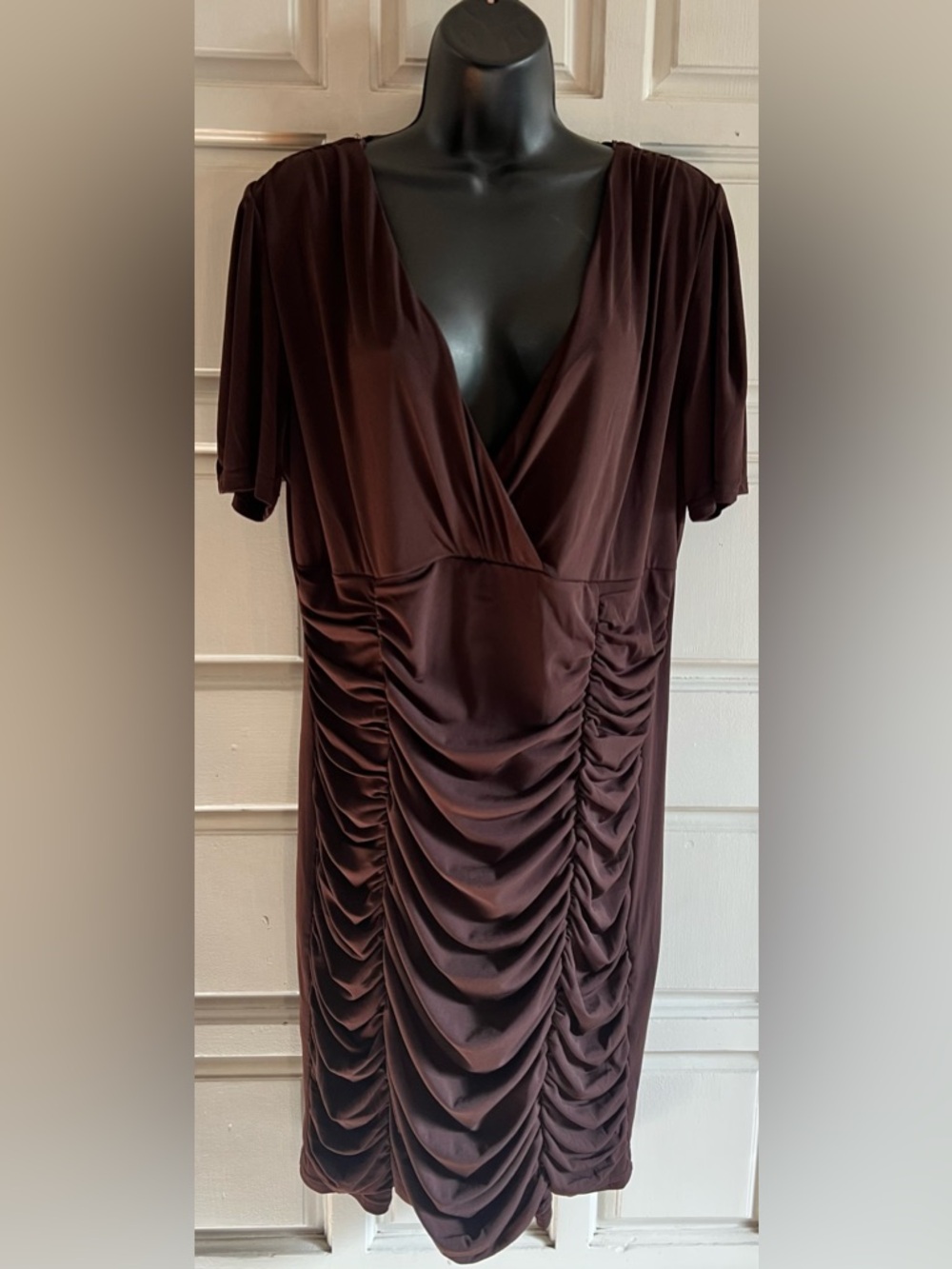 Women’s Ruched V-Neck Dress in Deep Brown